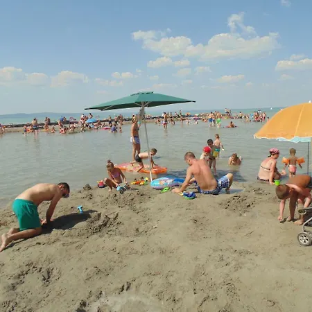 Prázdninový dům 3 Szobas Fahaz Nyaralo Siófok