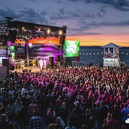 3 Szobas Fahaz Nyaralo