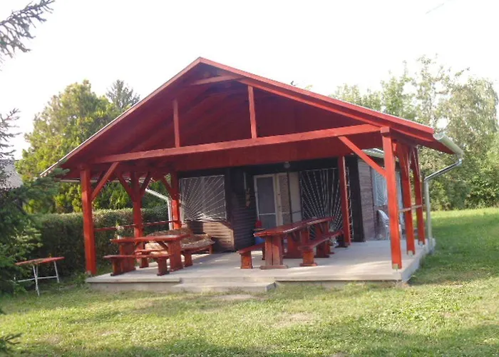 Feriehus 3 Szobas Fahaz Nyaralo *