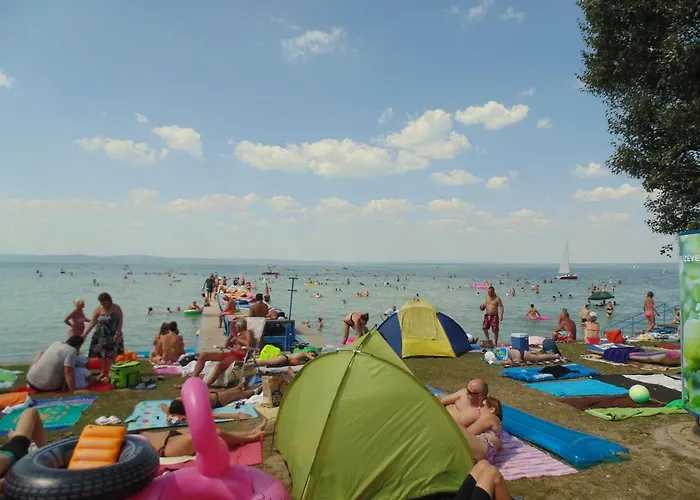 3 Szobas Fahaz Nyaralo 別荘